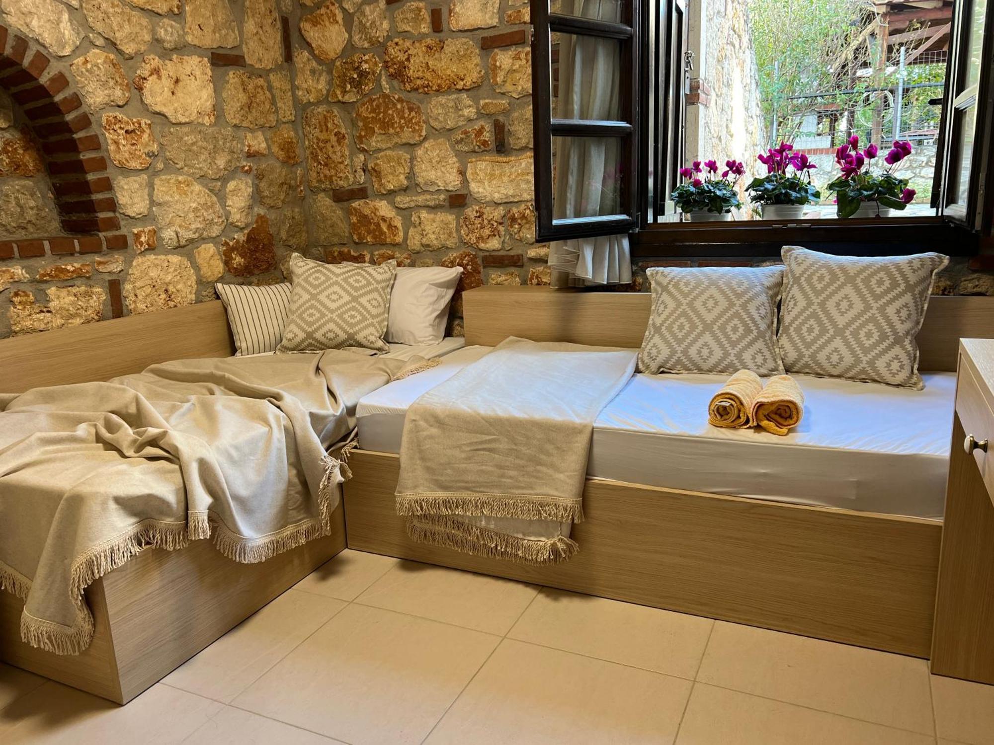 Boutique Stone House Guest House Psakoúdia Eksteriør bilde